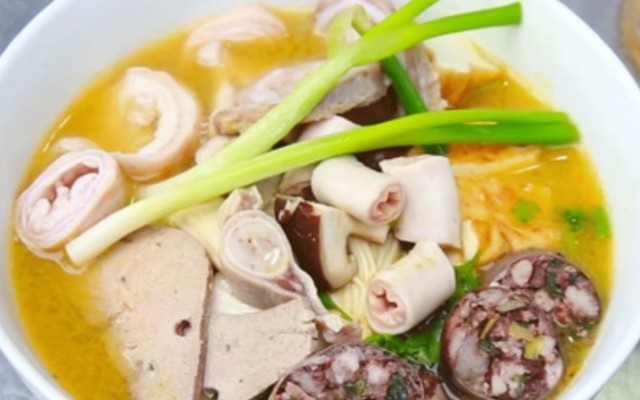 Thương - Cháo Lòng & Bún Xương Má Hàm - Phạm Như Xương