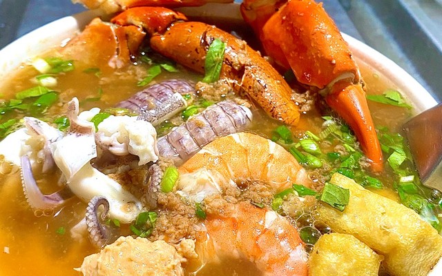 Bún Hải Sản Lân - 35 Trần Quốc Hoàn