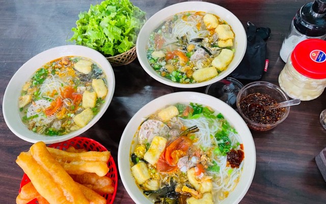 Dung Nguyễn Quán - Bún Riêu Đậu - Lĩnh Nam
