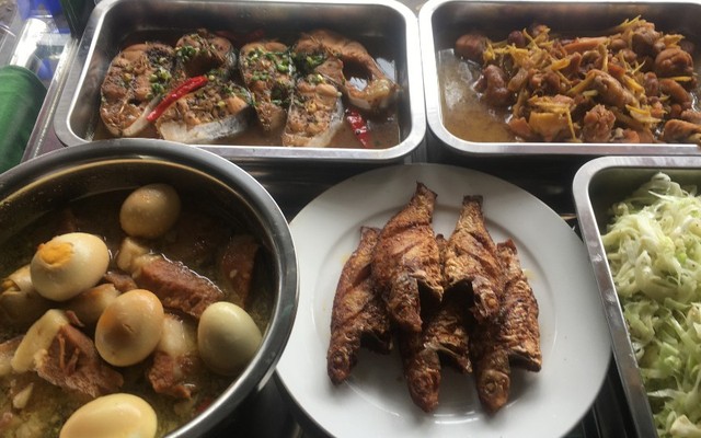 Cơm Bình Dân (Quán Ngân) - Cơm - 112 Nguyễn Hữu Dật