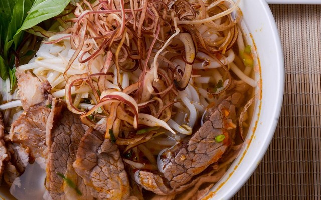 Bún Bò Huế Thị Tuyết - Bún Bò - 99C Phổ Quang