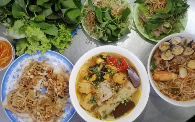 Quán Bún Riêu 212 - Bánh Mì Hấp & Bún Thái - Nguyễn Thiện Thuật