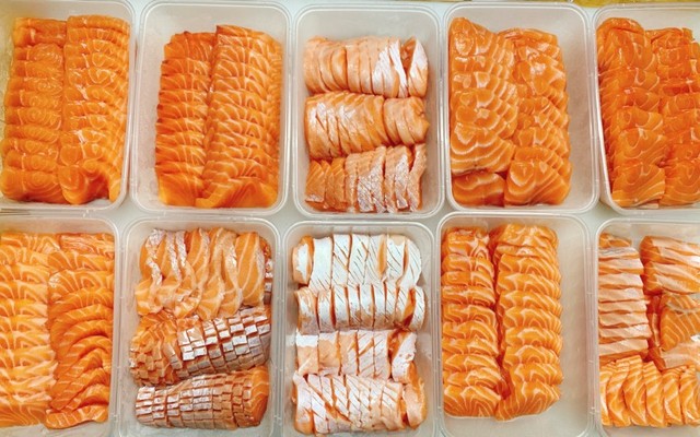 Sashimi House - Cá Hồi Nauy & Cá Trích Ép Trứng - Bùi Đình Tuý