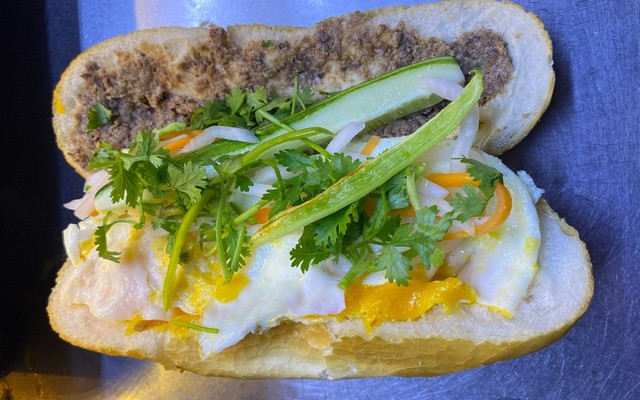Danh Lan - Bánh Mì - Trần Quang Khải