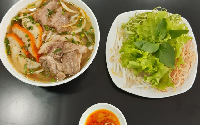Bình - Bún Bò Huế - Đường Số 27