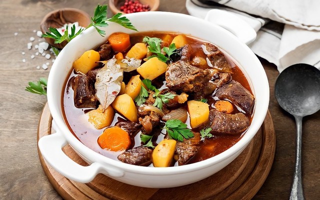 BÒ SỐT VANG ĐẬM ĐÀ CHUẨN HƯƠNG VỊ PHÁP - 49 Hoàng Đạo Thành