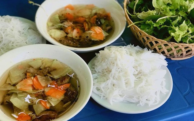 Tùng Linh Quán - Bún Chả & Bánh Cuốn