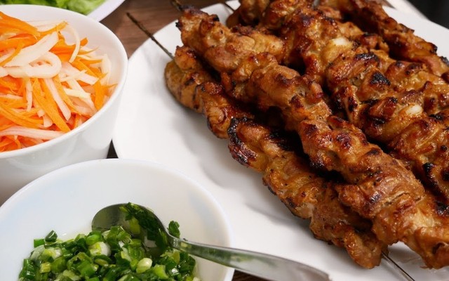 Bún Thịt Nướng & Cơm Tấm - Bà Hai