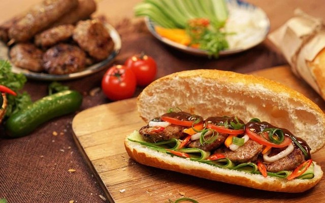 Cơm Rang, Phở Bò Tiến Sen