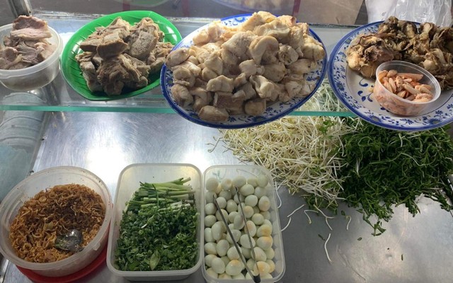Cô Tư - Bánh Canh Cá Lóc - Man Thiện