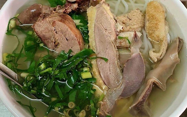 Bún  Miến & Gỏi Vịt Redmoon - Phạm Văn Đồng