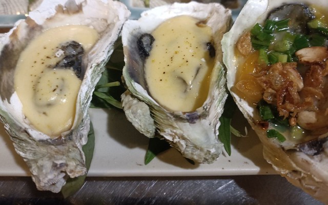 Đạt Béo - Hàu Sữa Nướng - Cư Xá Ngân Hàng Q7