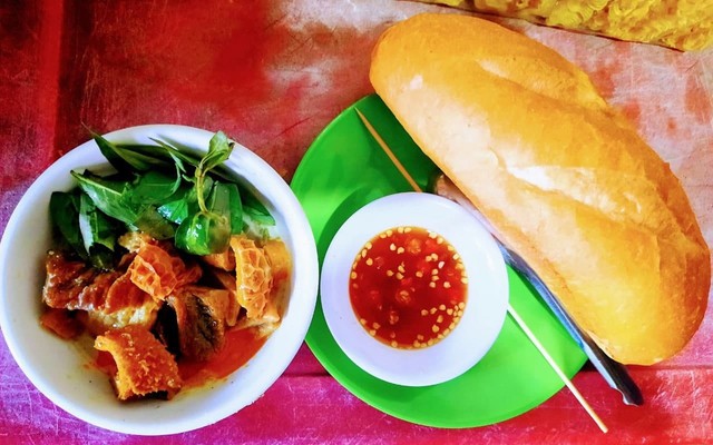 Phá Lấu Bò Cù Lèng - Hương Lộ 2