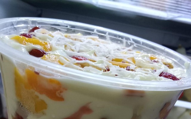 Sữa Chua Thân Yến - Sữa Chua Hoa Quả Dầm & Đồ Ăn Vặt - Phùng Chí Kiên