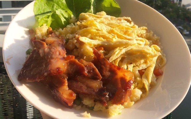 Quán Cơm Chiên Xá Xíu - Vạn Hạnh