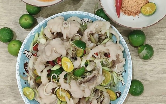 Lynh Vũ - Bún Trộn Quán, Chân Gà Sả Tắc & Chân Gà Sốt Thái