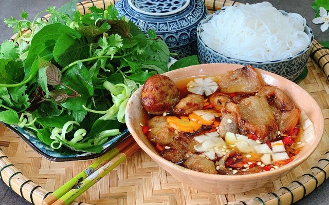Bún Chả Hà Thành 1991 - Bún Chả - Nguyễn Khang