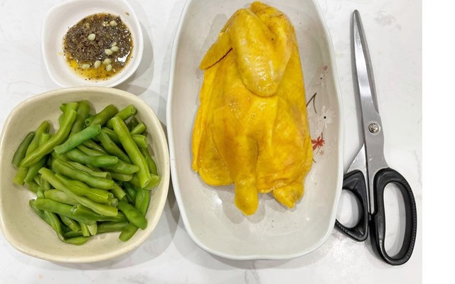 Gà Ủ Muối Mai Vũ - Nguyễn Gia Thiều