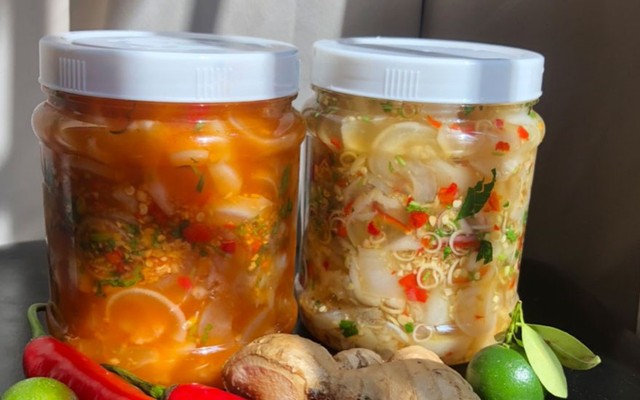 Ăn Vặt Munchies - Gân Bò Sốt Thái & Bánh Pateso