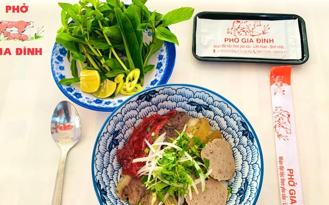 Quán Gia Đình - Phở & Lẩu Bò