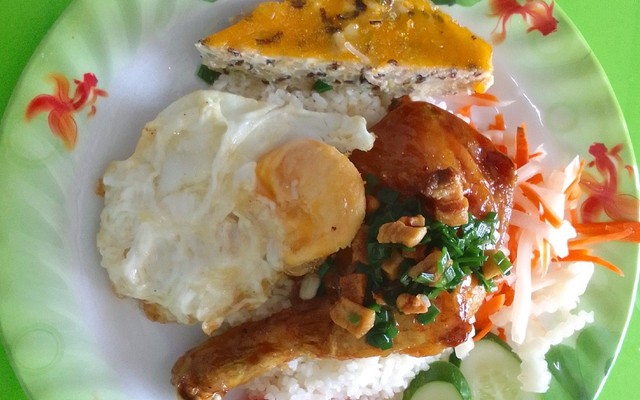 CƠM SƯỜN THÁI LAN 555 - Cách Mạng Tháng 8