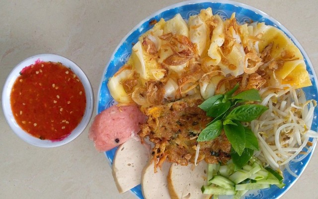 Hà Nhi - Bánh Cuốn Nóng - 201 Tạ Quang Bửu