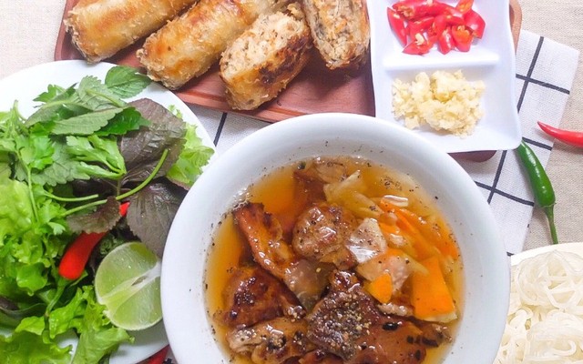 Bún Chả Hà Nội Xưa - Nguyễn Chí Thanh