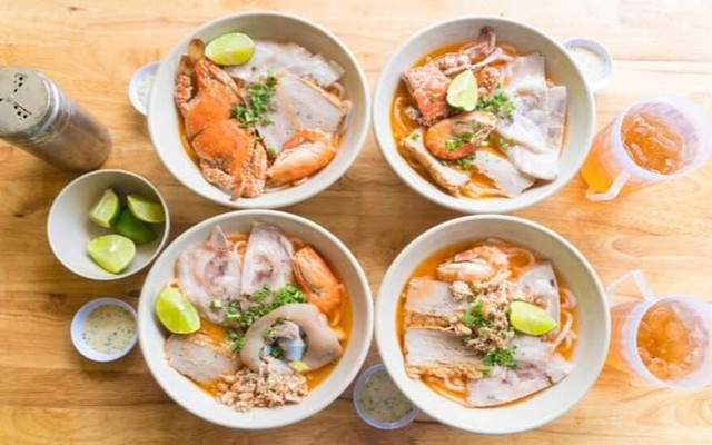 Em Thảo - Bánh Canh Ghẹ - Dương Tử Giang