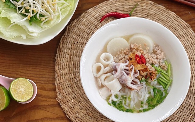 Hủ Tiếu Mực Nha Trang - 311 Tôn Đản
