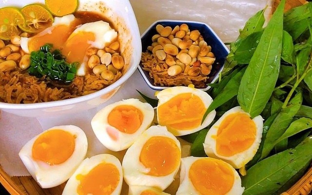 Bánh Tráng Trộn Trứng Lòng Đào & Trà Sữa - Kỳ Đồng