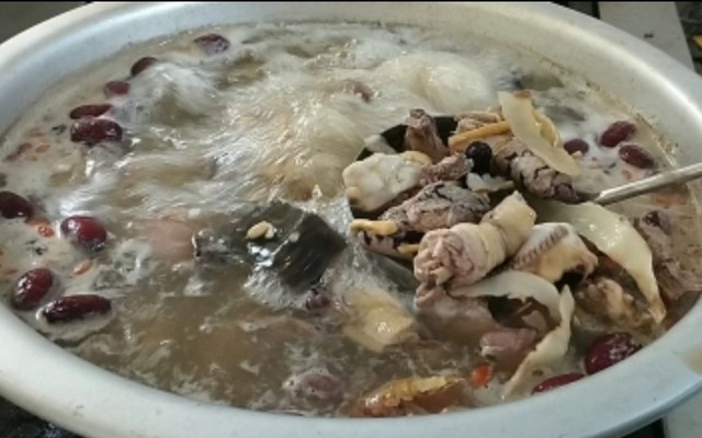 Lẩu Long Lân Quy Phụng - Ngô Quyền