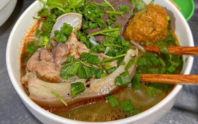 Bún Bò Huế O Châu - Ăn Tối - Lê Trọng Tấn