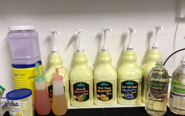 Coffee & Trà Sữa Đại Thế Giới - 20 Nguyễn Bá Tuyển