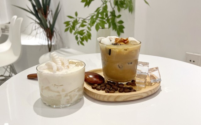 Cô Hằng Hải Phòng - Cafe Cốt Dừa & Dừa Dầm