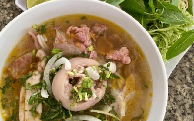Bún Bò Huế Ngọc Quỳnh - Bún Bò Huế - 124/5 Cộng Hoà
