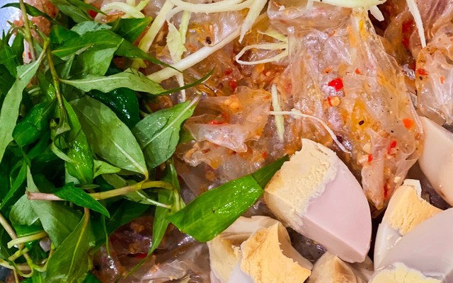 Cô Ngọc Bánh Tráng Trộn