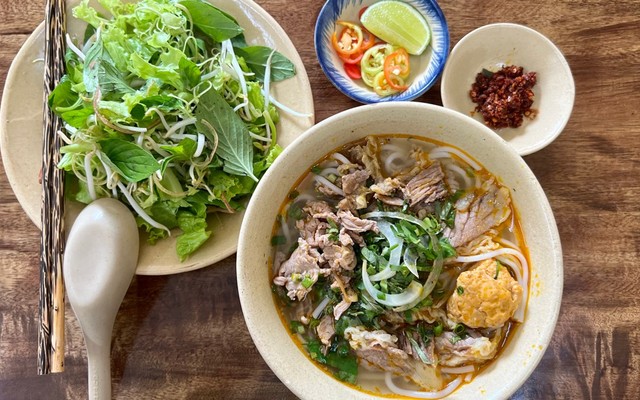 O Ty Tràng Tiền - Bún Bò - Nhiêu Tứ