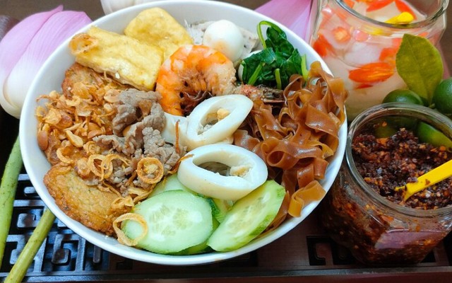 Miến Trộn & Bánh Đa Trộn - 68 Triều Khúc