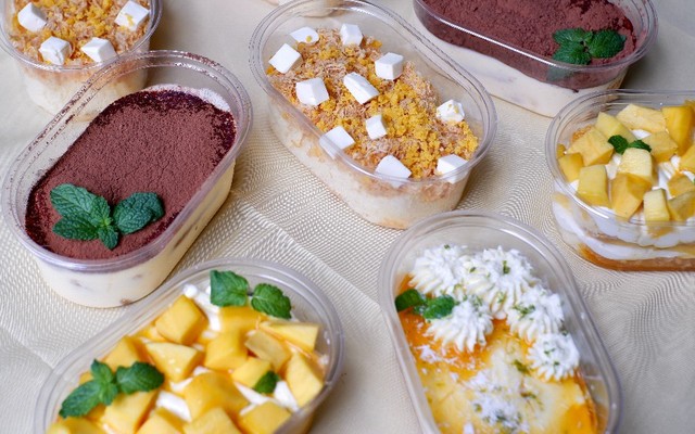 Love At First Bite - Bánh Ngọt, Bông Lan Trứng Muối & Tiramisu - Phan Huy Ích