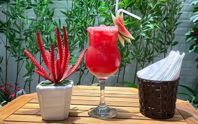 Law Coffee & Tea - Trà Sữa Và Cà Phê - Lê Trọng Tấn