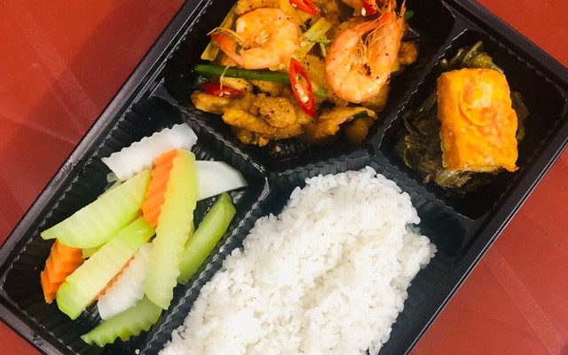 Gà Ta Quán - Phở Trộn Phố Cổ