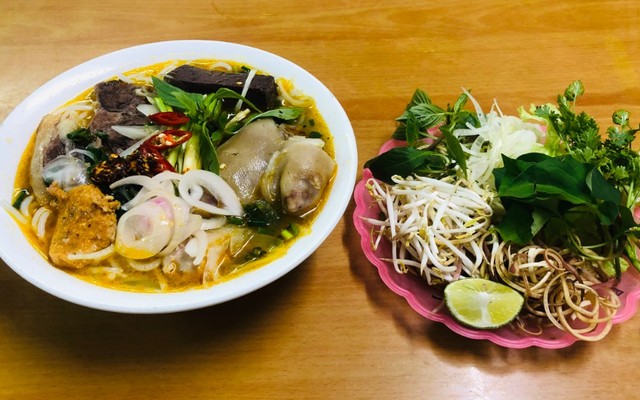 Bún Bò Huế Cung Đình - Phố Tây Sơn