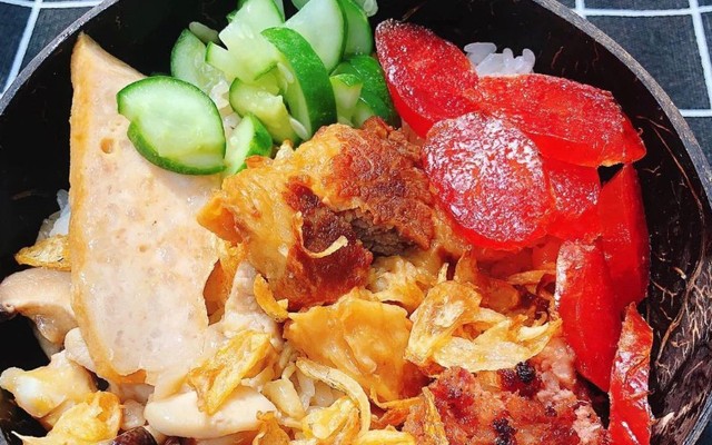 Cơm Dương Châu Khiết Nhi - Cơm & Cà Phê - Số 8 F1 Vũ Đình Liệu