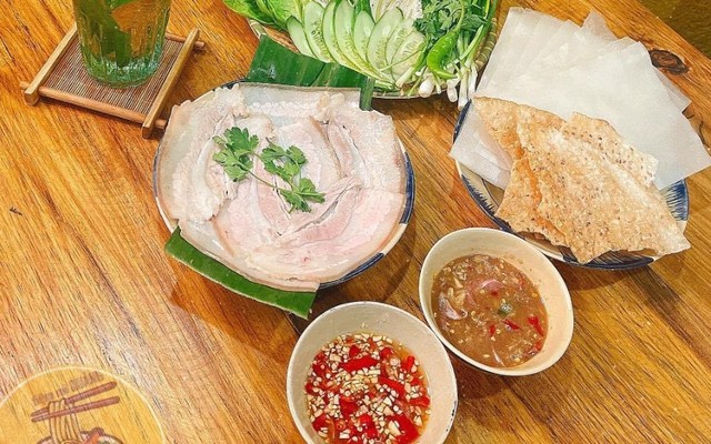 Madam Ngân - Bún Mắm Nêm - Đà Nẵng