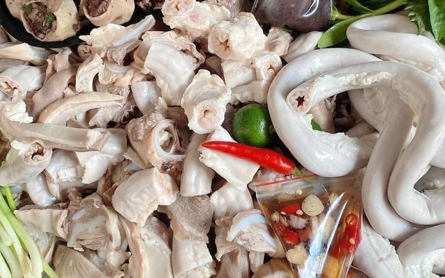 Tân Xan Thực Quán - Chuyên Bún Lòng Dồi & Bún Nem