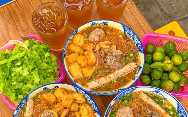 Quán Thắng - Bún Riêu Cua Tóp Mỡ - 64 Lĩnh Nam