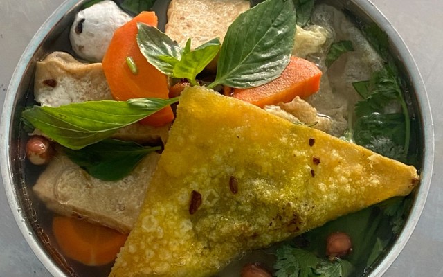 Quán Chay Thanh Tịnh - Cơm Chay & Hủ Tiếu Chay - Lê Văn Lương 