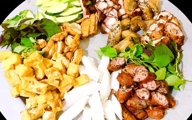 Bún Đậu Hàng Bè (Gia Truyền) - Bún Đậu Hàng Bè & Cơm Rang - Định Công Thượng