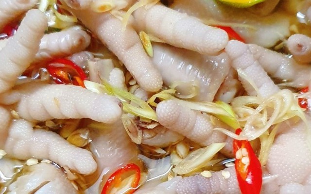 Bếp Của Mẹ - Ăn Vặt, Chân Gà & Bánh Tráng - 15B Nguyễn Lương Bằng