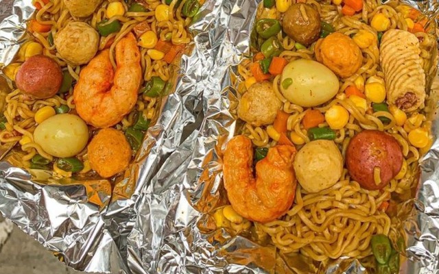 Đời Bủh - Mỳ Trộn Và Ăn Vặt Ti Tỉ Món - Nguyễn Tuân